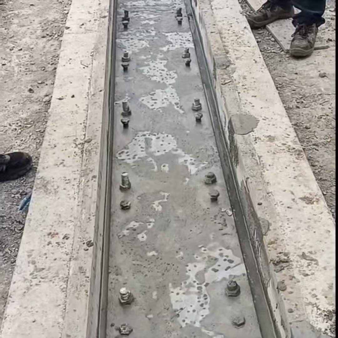 浙江港口码头起重机龙门吊重型机械设备稳固用早强快凝轨道胶泥